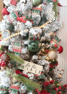 albero-natale-verde-roso-marrone-bianco